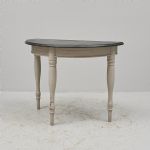 1528 6478 HALF MOON TABLE